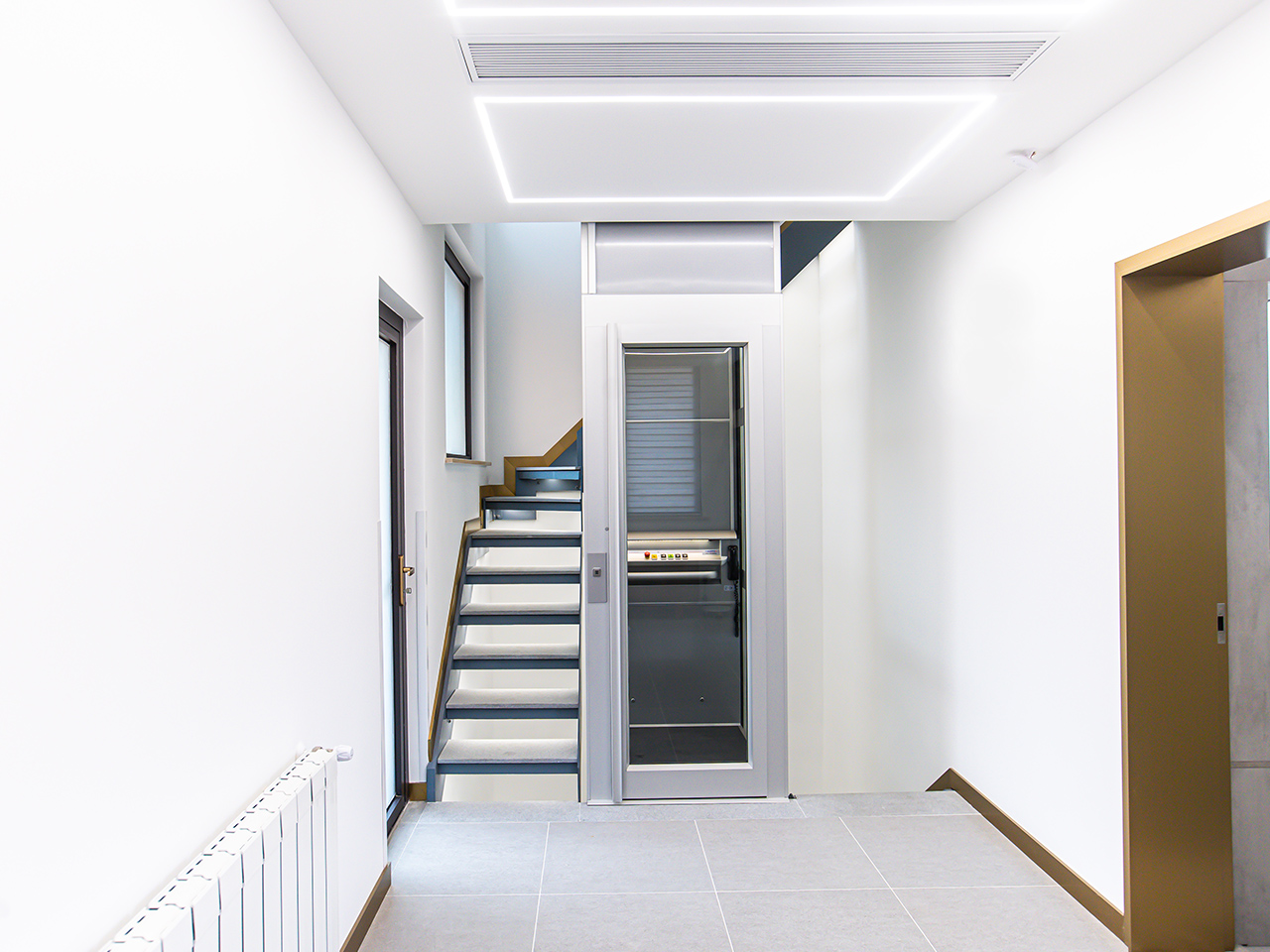 giá thang máy gia đình 300kg