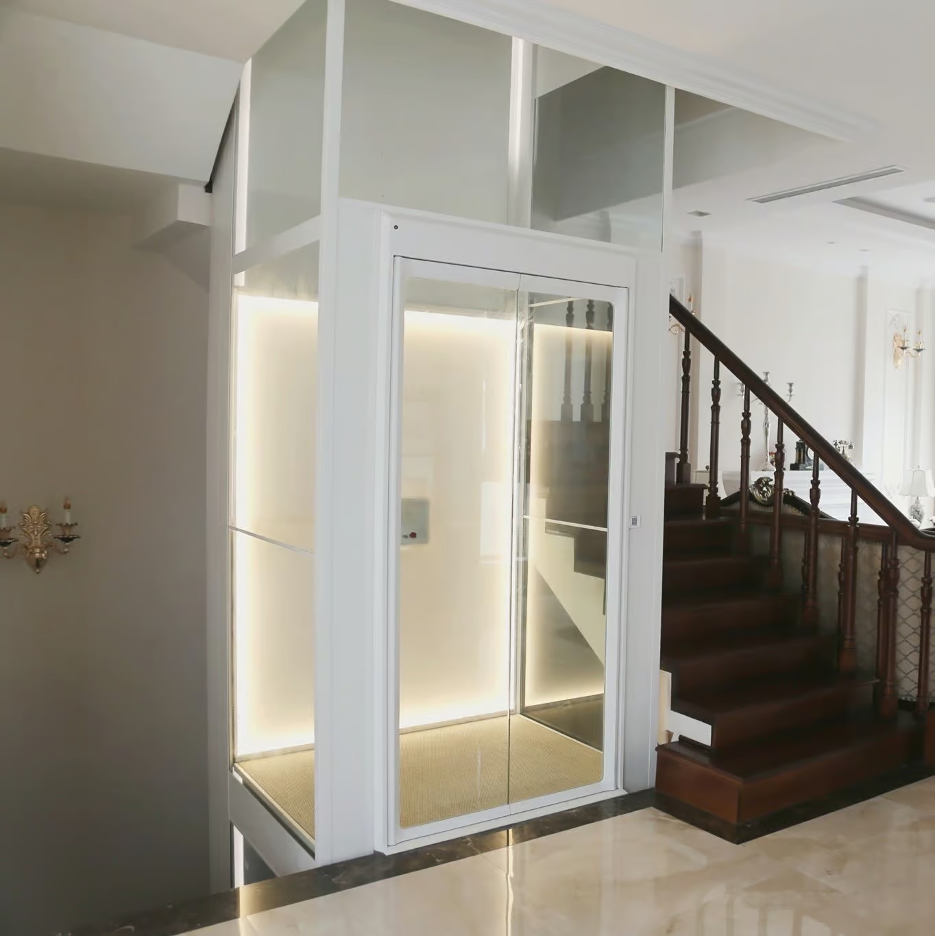 Tổng chi phí hoàn thiện một chiếc thang máy với giá đầu tư ban đầu 300 triệu